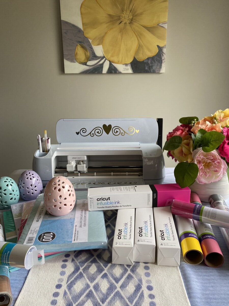 Cricut Tutorial Posts - Cricut, Vinyl rolls, flowers, eggs, paper, etc.